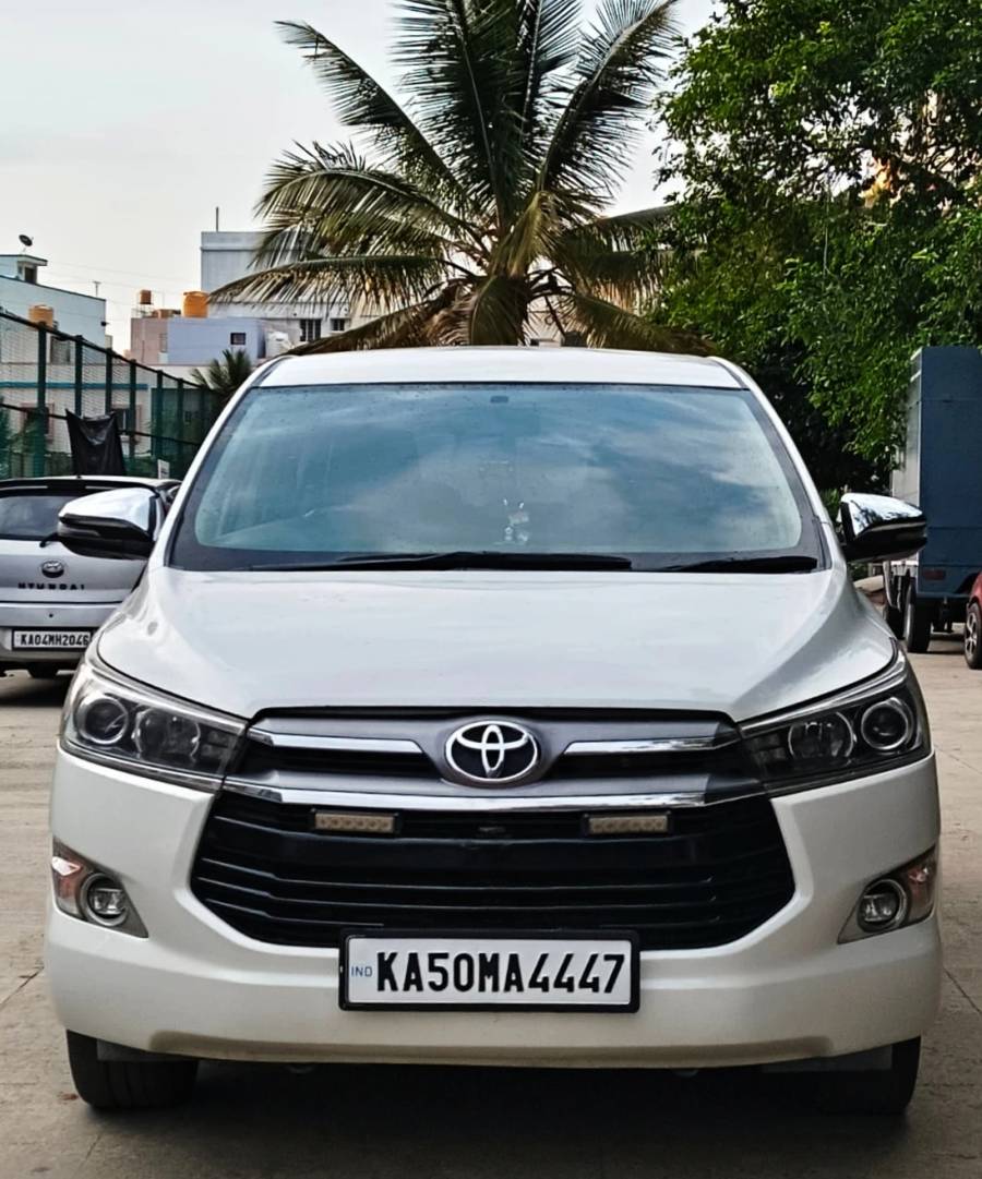 INNOVA CRYSTA 2.4 (Z)