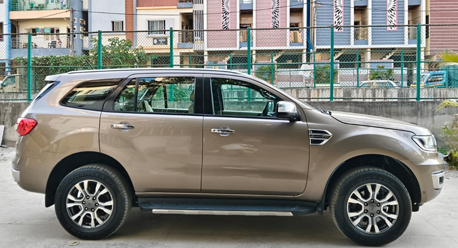 2020 FORD ENDEAVOUR TITANIUM PLUS 2L