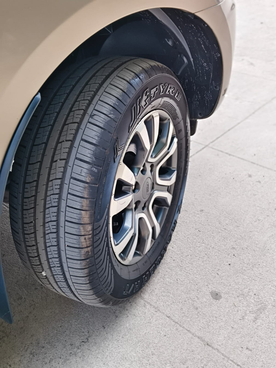 2020 FORD ENDEAVOUR TITANIUM PLUS 2L