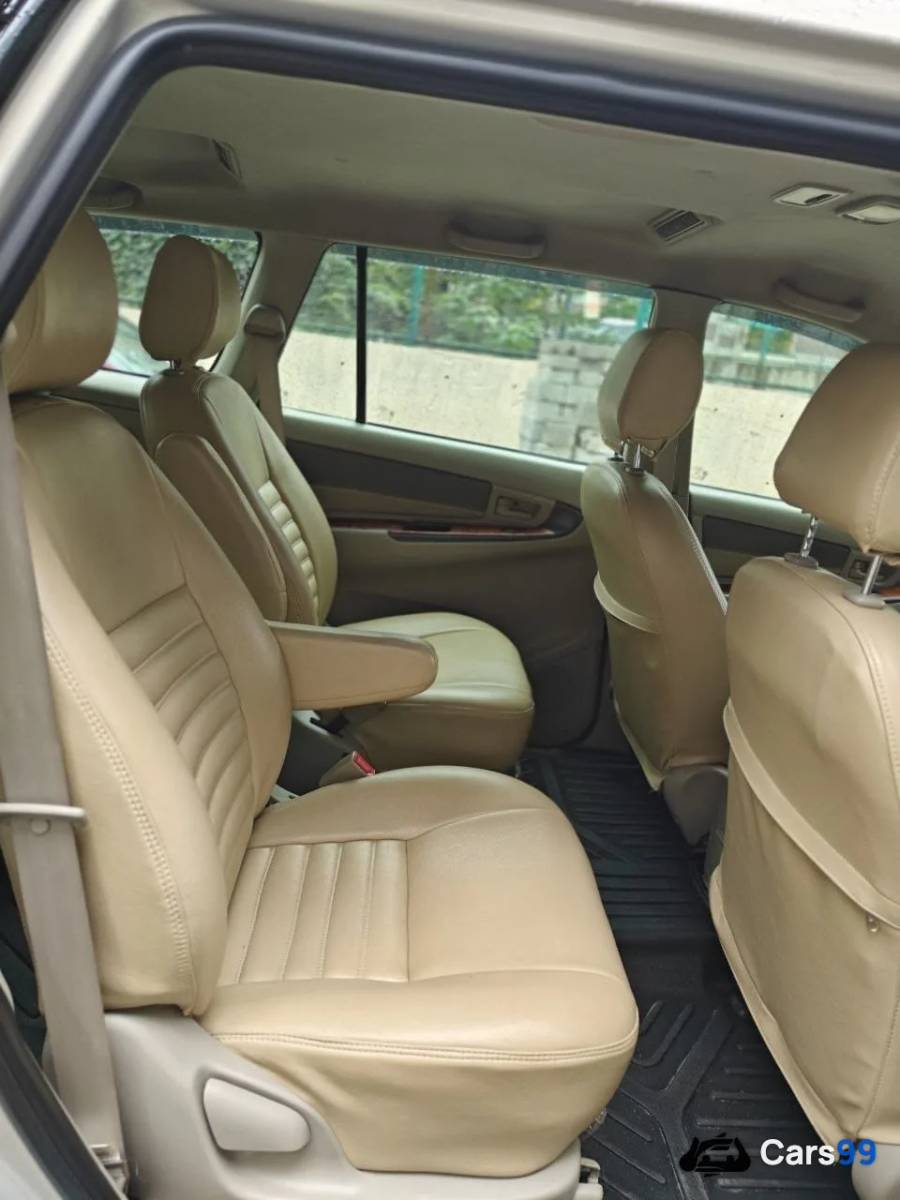 2014 TOYOTA Innova 2.5G