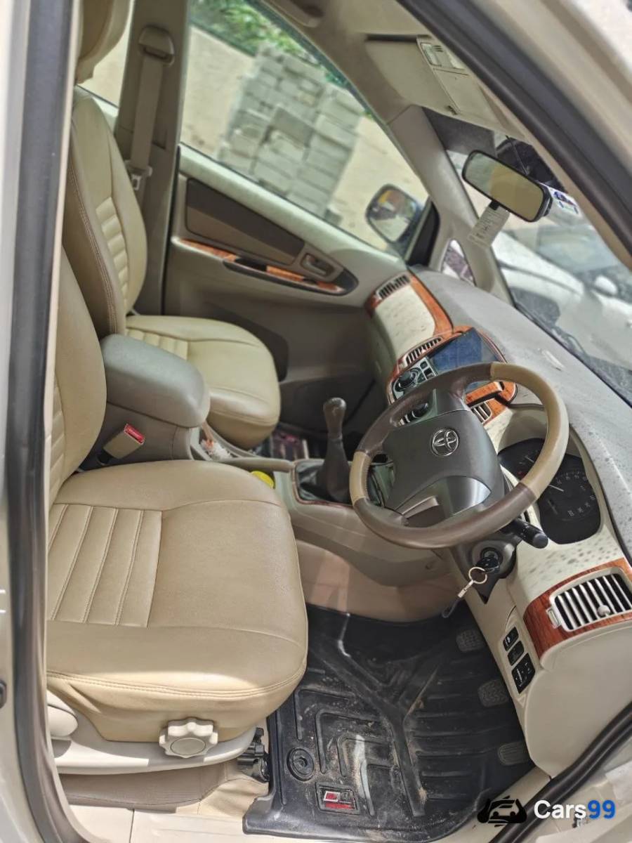 2014 TOYOTA Innova 2.5G