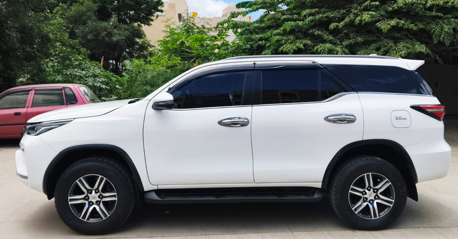 2022 TOYOTA FORTUNER AT (2WD)