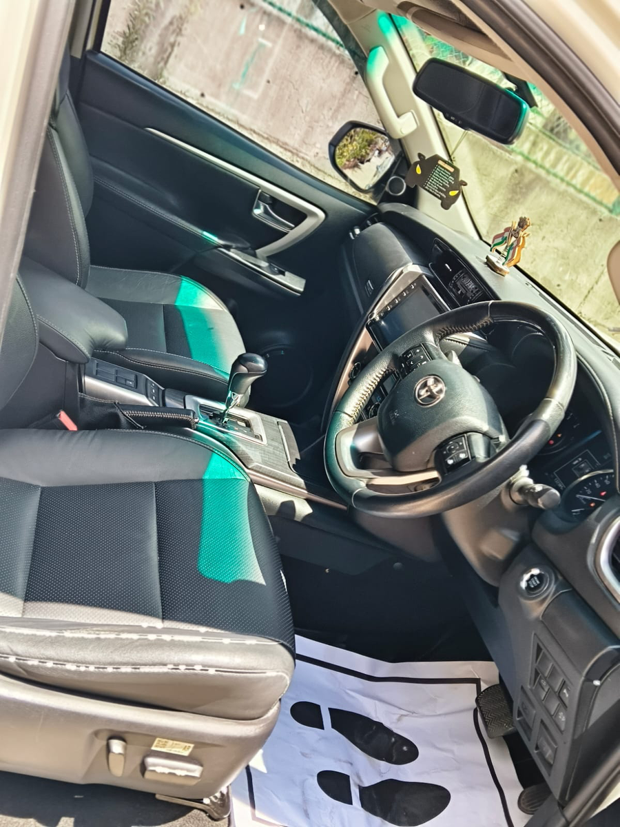 2022 TOYOTA FORTUNER AT (2WD)
