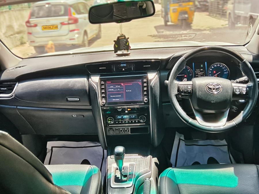 2022 TOYOTA FORTUNER AT (2WD)